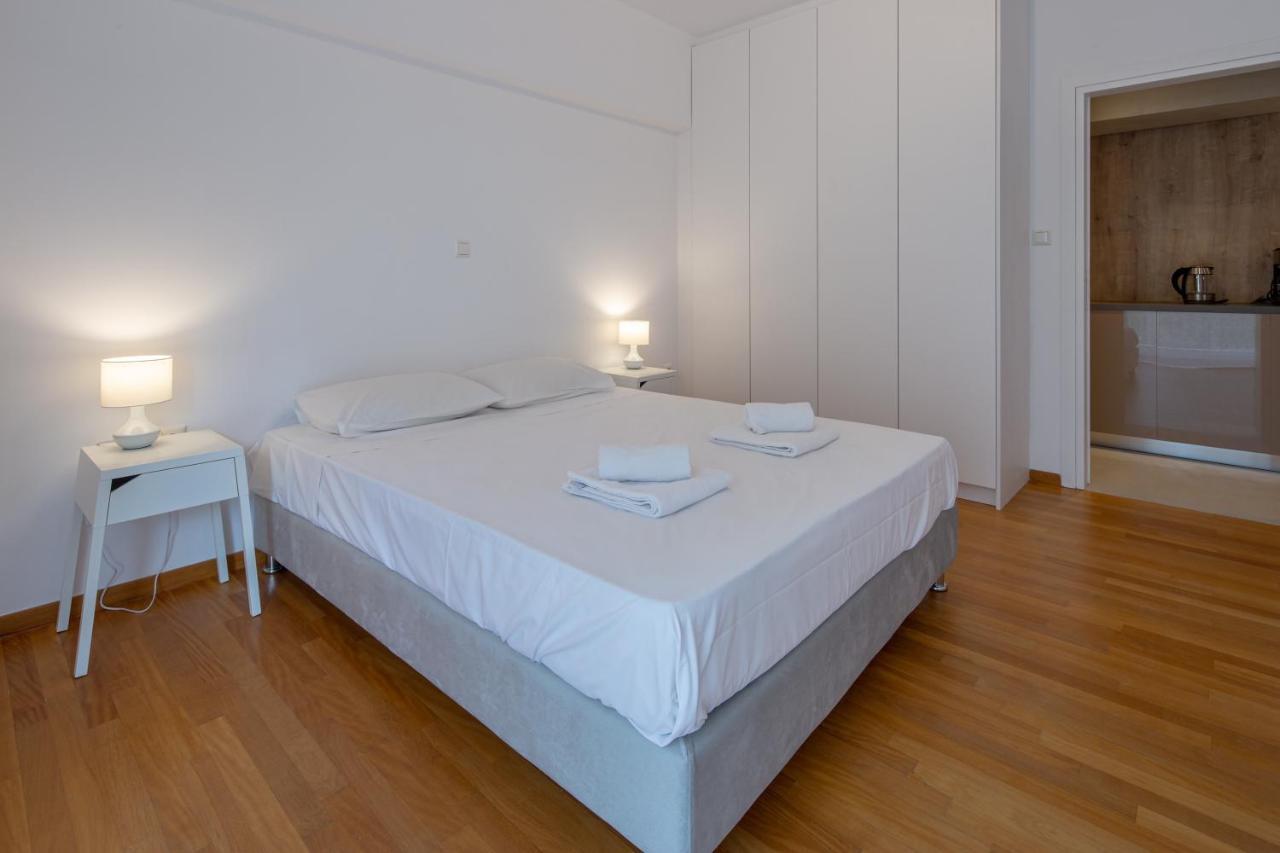 Hippocrates - Faliro deluxe apartment Atenas Exterior foto
